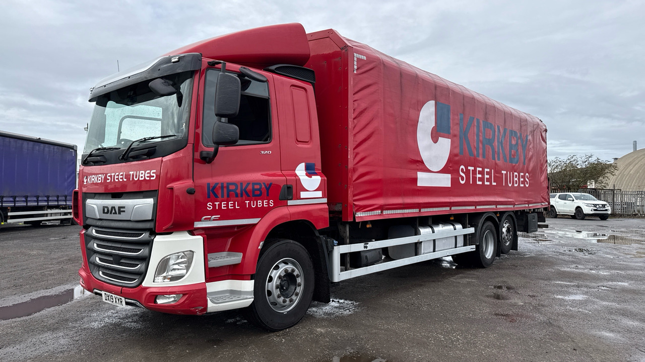 DAF CF 320 - Dropside/ Flatbed truck: picture 2 DAF CF 320 - Dropside/ Flatbed truck: picture 2