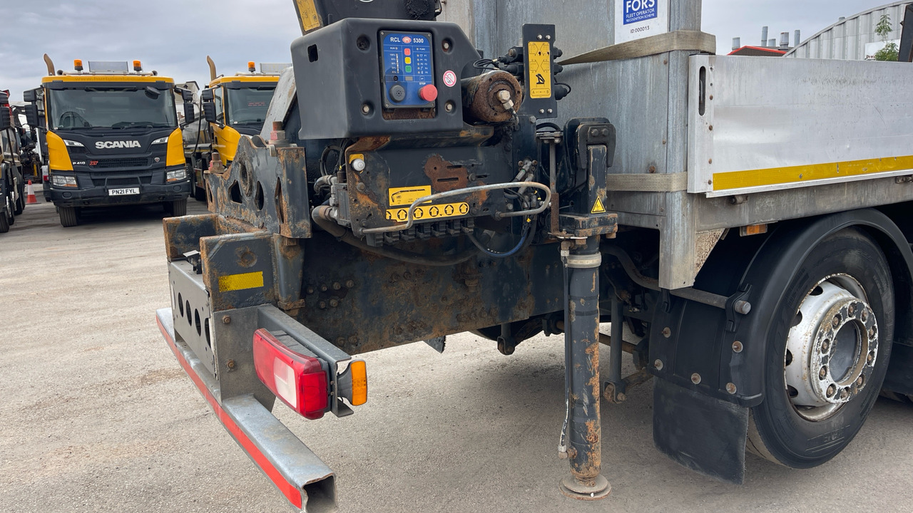 Dropside/ Flatbed truck, Crane truck DAF CF 330: picture 31