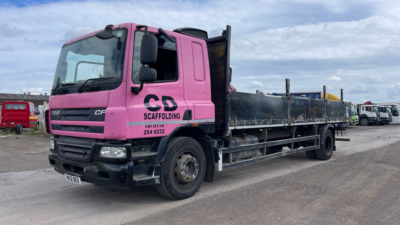 DAF CF 65.220 - Dropside/ Flatbed truck: picture 2 DAF CF 65.220 - Dropside/ Flatbed truck: picture 2