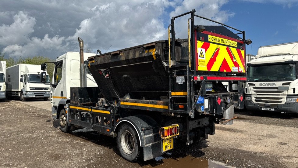 DAF LF 180 EURO 6 12 TONNE - Asphalt machine: picture 3 DAF LF 180 EURO 6 12 TONNE - Asphalt machine: picture 3