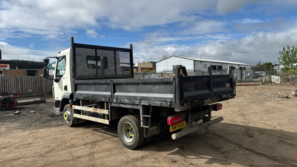 DAF LF 180 EURO 6 7.5 TONNE - Tipper: picture 3 DAF LF 180 EURO 6 7.5 TONNE - Tipper: picture 3