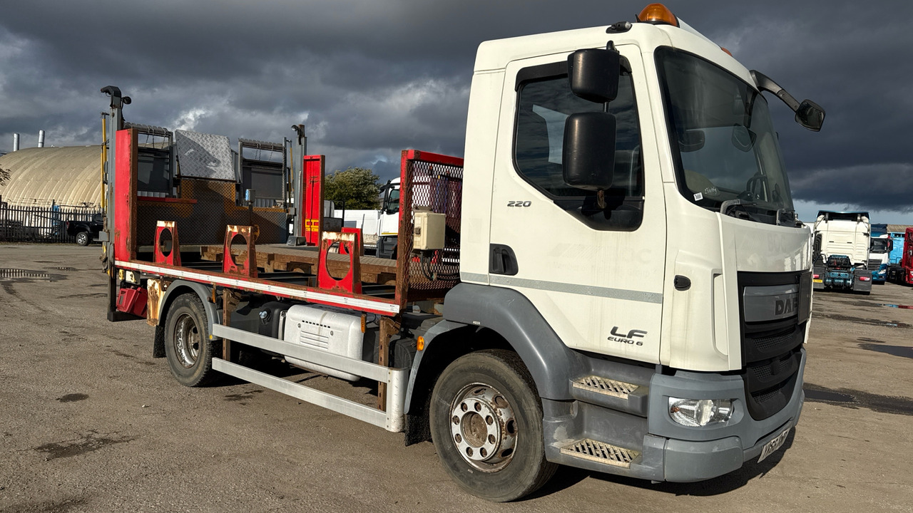 DAF LF 220 - Dropside/ Flatbed truck: picture 1 DAF LF 220 - Dropside/ Flatbed truck: picture 1