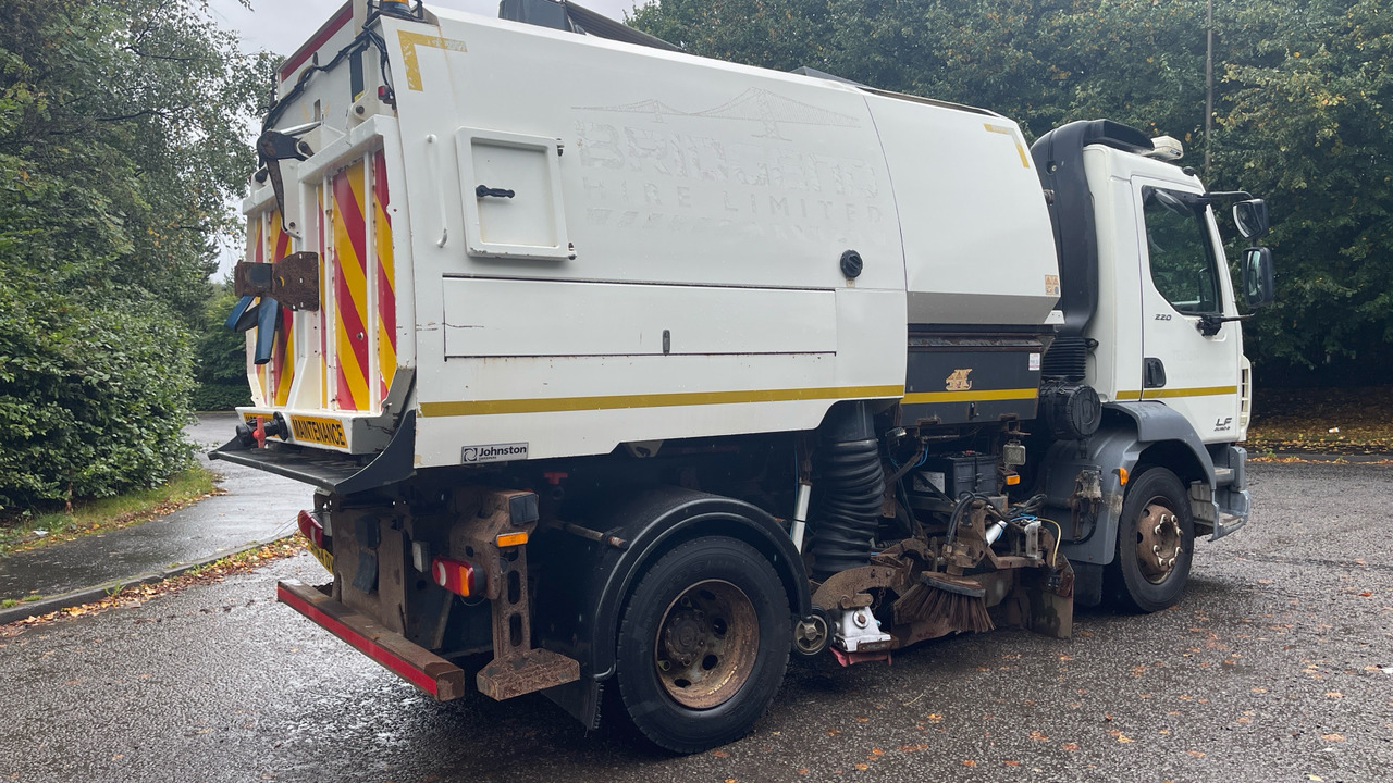 DAF LF 220 - Road sweeper: picture 4 DAF LF 220 - Road sweeper: picture 4