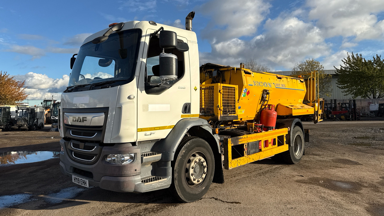 DAF LF 260 - Asphalt machine: picture 2 DAF LF 260 - Asphalt machine: picture 2