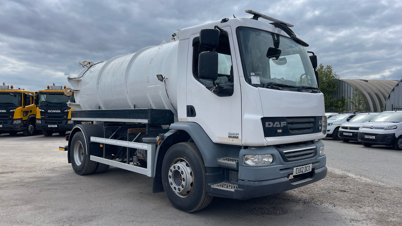 DAF LF 55.220 - Tank truck: picture 1 DAF LF 55.220 - Tank truck: picture 1