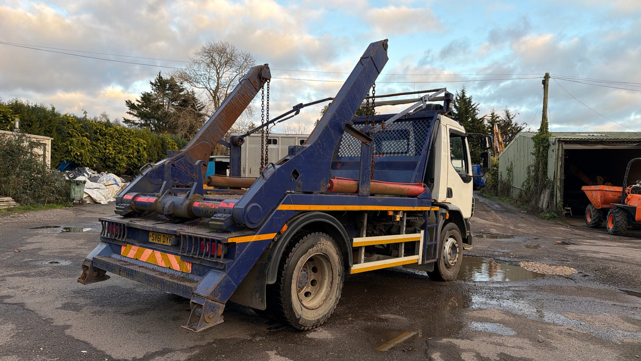 DAF LF 55.250 - Skip loader truck: picture 4 DAF LF 55.250 - Skip loader truck: picture 4