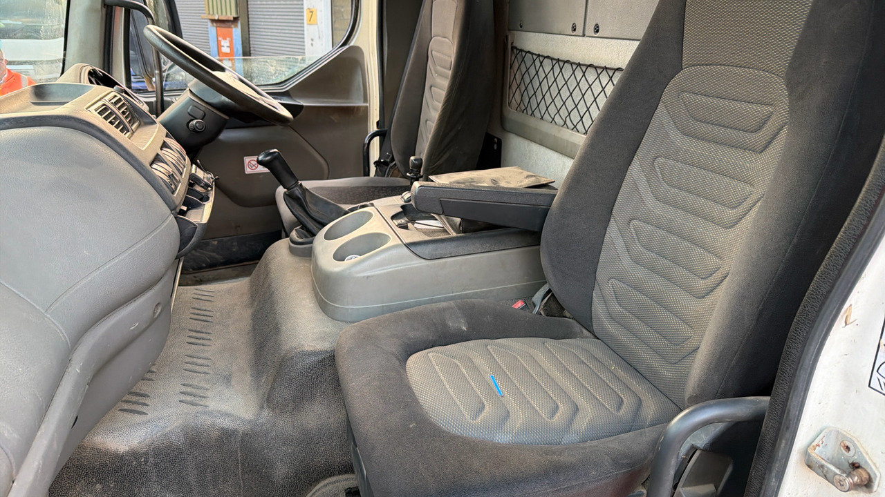 Skip loader truck DAF LF 55.250: picture 8