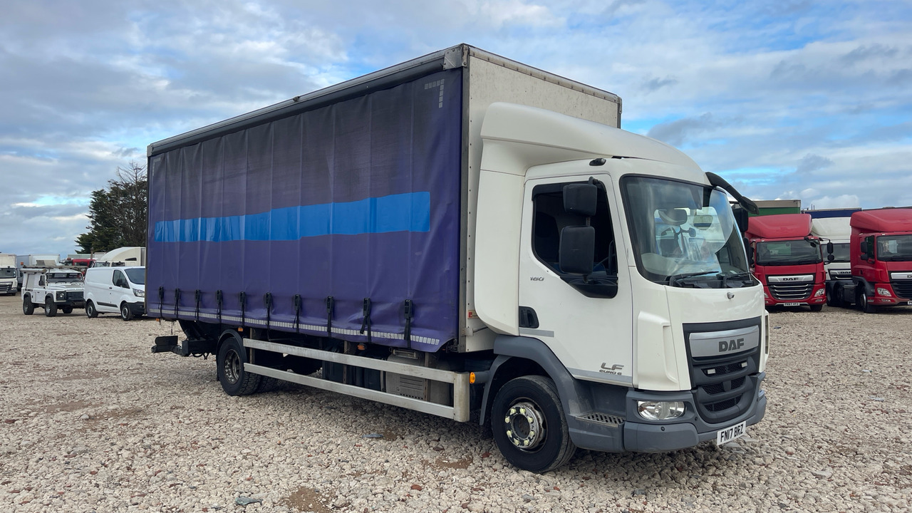 Daf LF 180 - Curtainsider truck: picture 1 Daf LF 180 - Curtainsider truck: picture 1