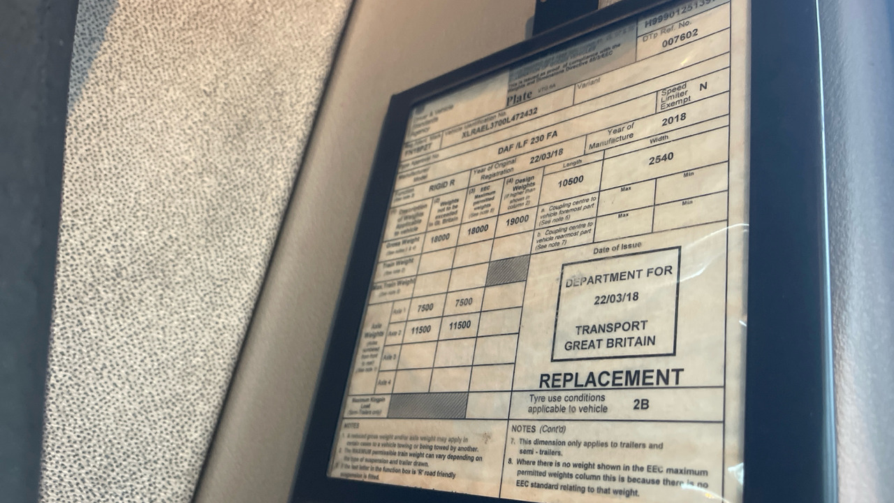 Curtainsider truck Daf LF 230: picture 11 Curtainsider truck Daf LF 230: picture 11