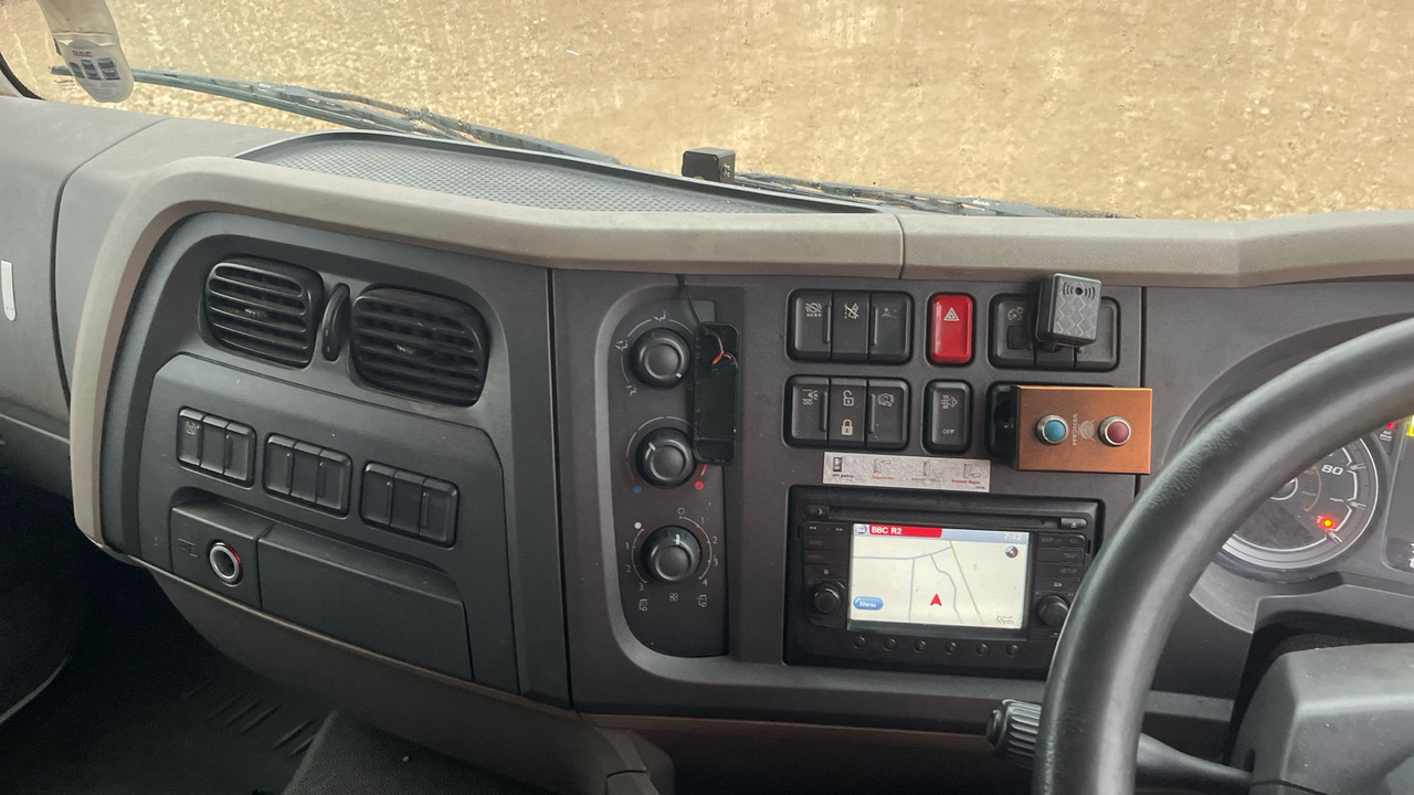 Curtainsider truck Daf LF 230: picture 7 Curtainsider truck Daf LF 230: picture 7