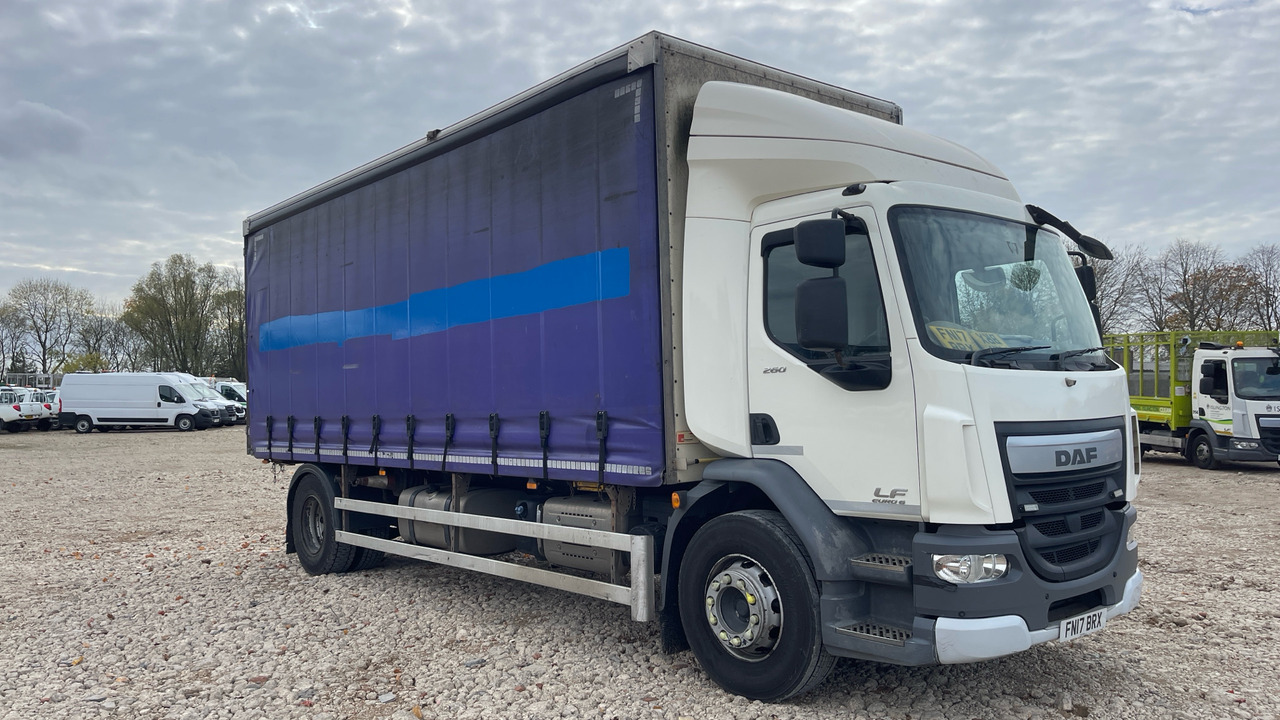 Daf LF 260 - Curtainsider truck: picture 1 Daf LF 260 - Curtainsider truck: picture 1