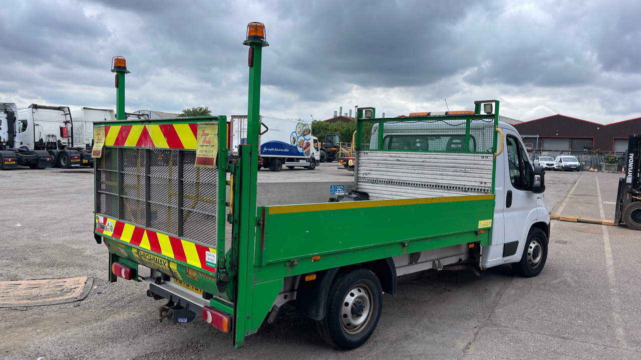 FIAT DUCATO 35 MAXI 2.3 MULTIJET 140PS - Flatbed van: picture 5 FIAT DUCATO 35 MAXI 2.3 MULTIJET 140PS - Flatbed van: picture 5