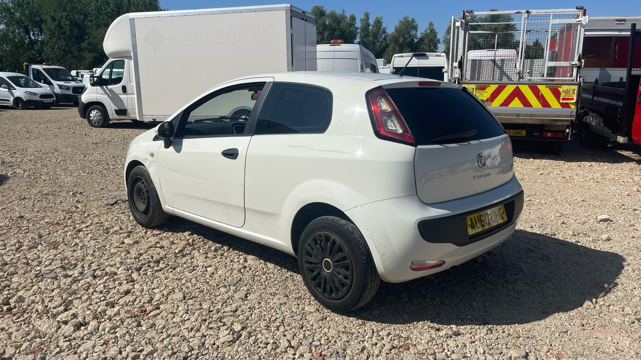 FIAT PUNTO EVO 1.4 ACTIVE - Hatchback: picture 3 FIAT PUNTO EVO 1.4 ACTIVE - Hatchback: picture 3