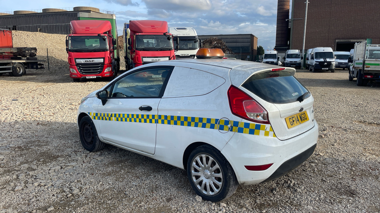 FORD FIESTA 1.5 TDCI - Car: picture 3 FORD FIESTA 1.5 TDCI - Car: picture 3