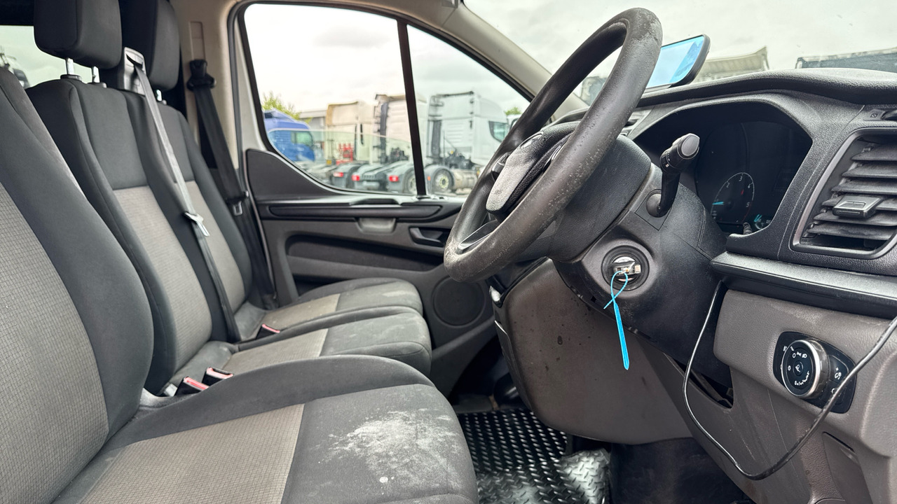 Ford Transit Custom 300 2.0 TDCi 130PS - Combi van: picture 5 Ford Transit Custom 300 2.0 TDCi 130PS - Combi van: picture 5