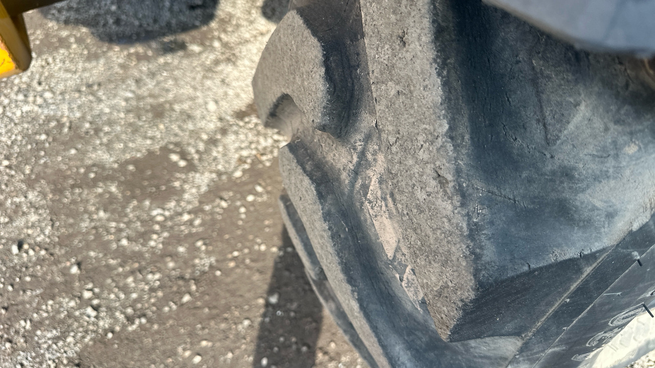 Telescopic handler HAULOTTE HTL 4014: picture 17