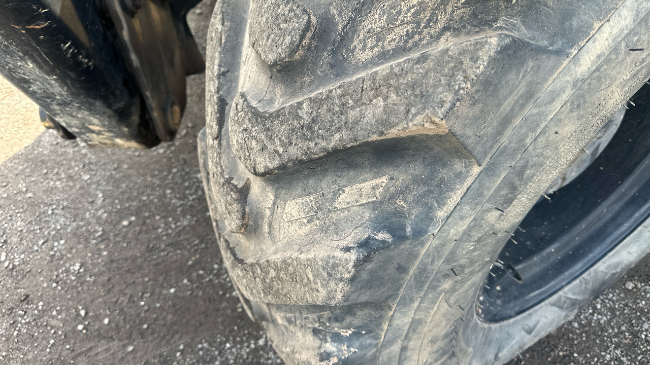 Telescopic handler HAULOTTE HTL 4014: picture 15