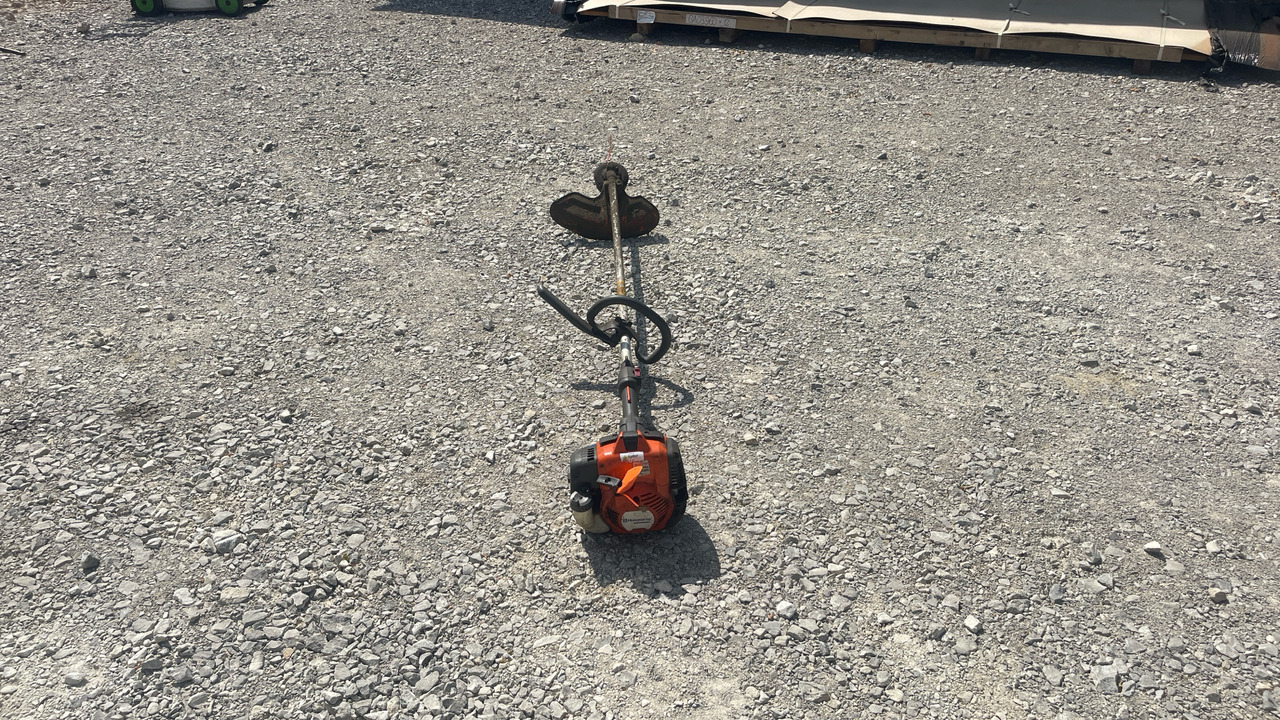 HUSQVANA - Construction equipment: picture 1 HUSQVANA - Construction equipment: picture 1