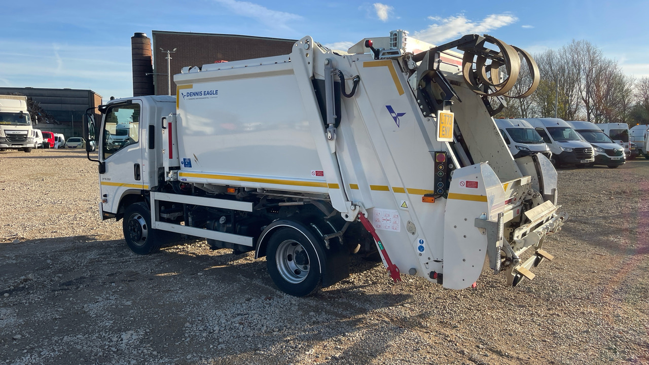 ISUZU N 75.150 - Garbage truck: picture 3 ISUZU N 75.150 - Garbage truck: picture 3