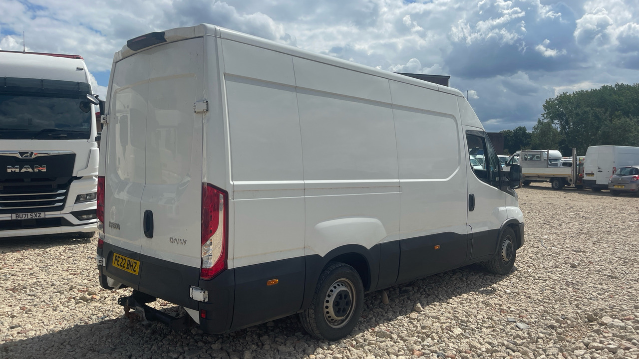 IVECO DAILY 35-140 2.3 3520 WB - Panel van: picture 4 IVECO DAILY 35-140 2.3 3520 WB - Panel van: picture 4