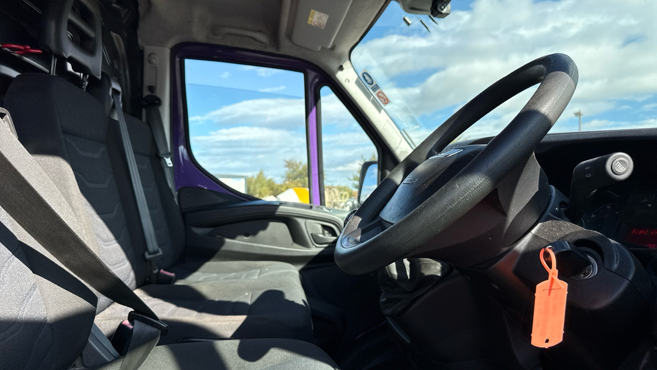 IVECO DAILY 50-150 - Panel van: picture 5 IVECO DAILY 50-150 - Panel van: picture 5