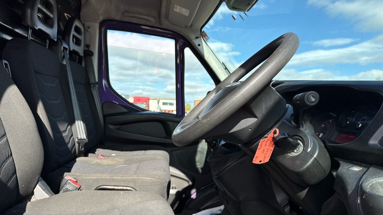 IVECO DAILY 50-150 - Panel van: picture 5 IVECO DAILY 50-150 - Panel van: picture 5