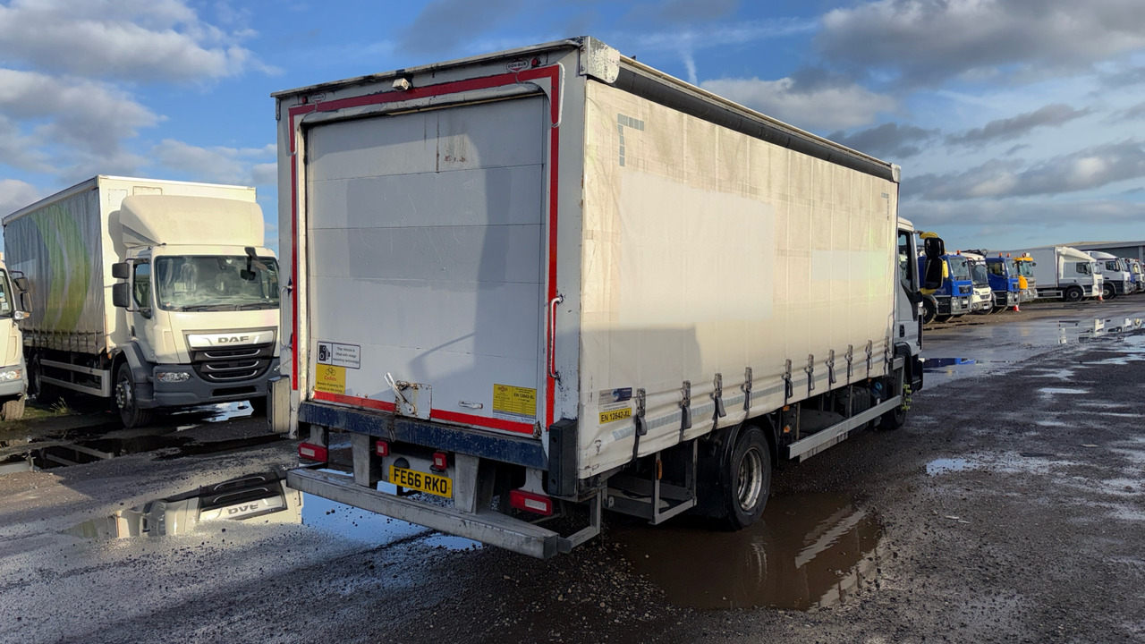 IVECO EUROCARGO 120E - Curtainsider truck: picture 4 IVECO EUROCARGO 120E - Curtainsider truck: picture 4