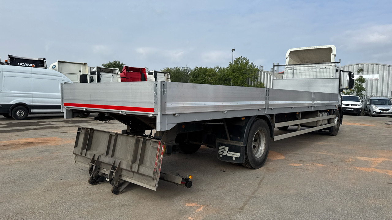 IVECO EUROCARGO 180E25 - Dropside/ Flatbed truck: picture 4 IVECO EUROCARGO 180E25 - Dropside/ Flatbed truck: picture 4