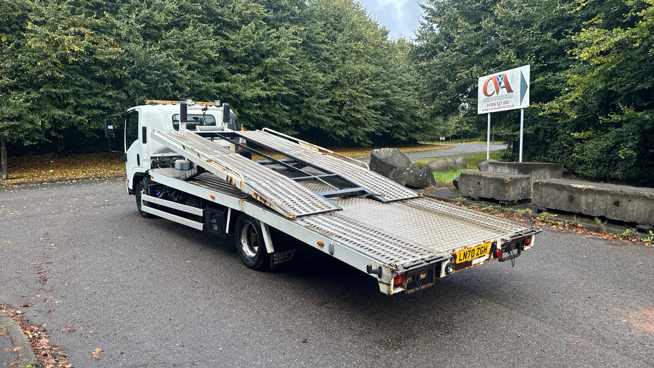 Isuzu N75 190 - Autotransporter truck: picture 3 Isuzu N75 190 - Autotransporter truck: picture 3