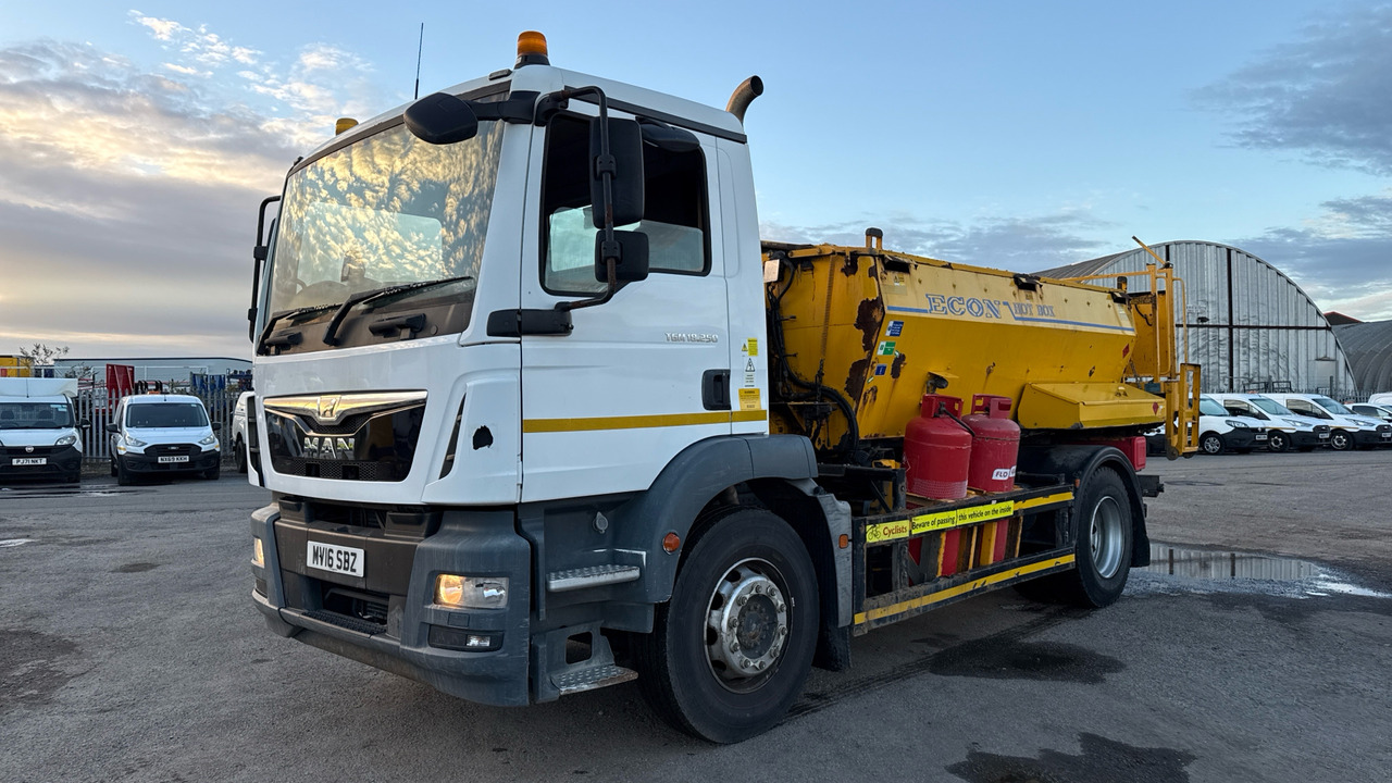 MAN TG-M 18.250 - Asphalt machine: picture 2 MAN TG-M 18.250 - Asphalt machine: picture 2