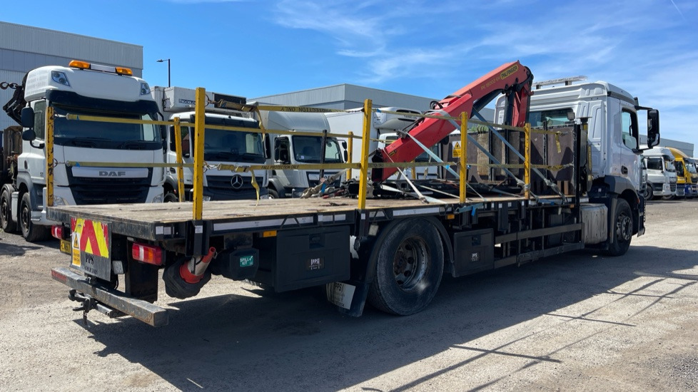 MERCEDES-BENZ ANTOS 1824 BLUETEC 6 - Dropside/ Flatbed truck: picture 4 MERCEDES-BENZ ANTOS 1824 BLUETEC 6 - Dropside/ Flatbed truck: picture 4