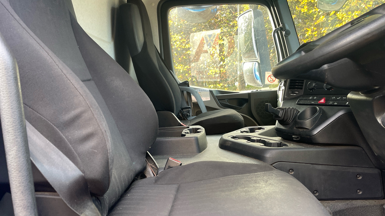 MERCEDES-BENZ ANTOS 2532 - Curtainsider truck: picture 5 MERCEDES-BENZ ANTOS 2532 - Curtainsider truck: picture 5