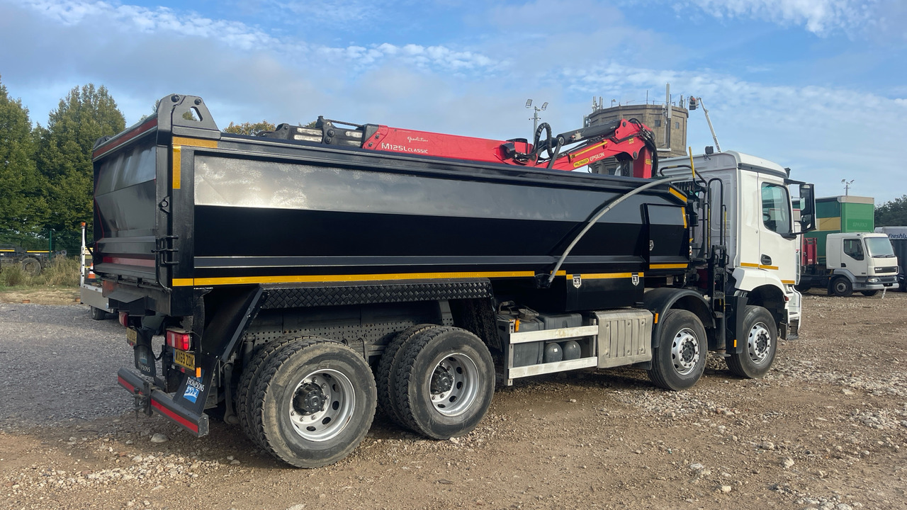 MERCEDES-BENZ AROCS - Tipper, Crane truck: picture 4 MERCEDES-BENZ AROCS - Tipper, Crane truck: picture 4