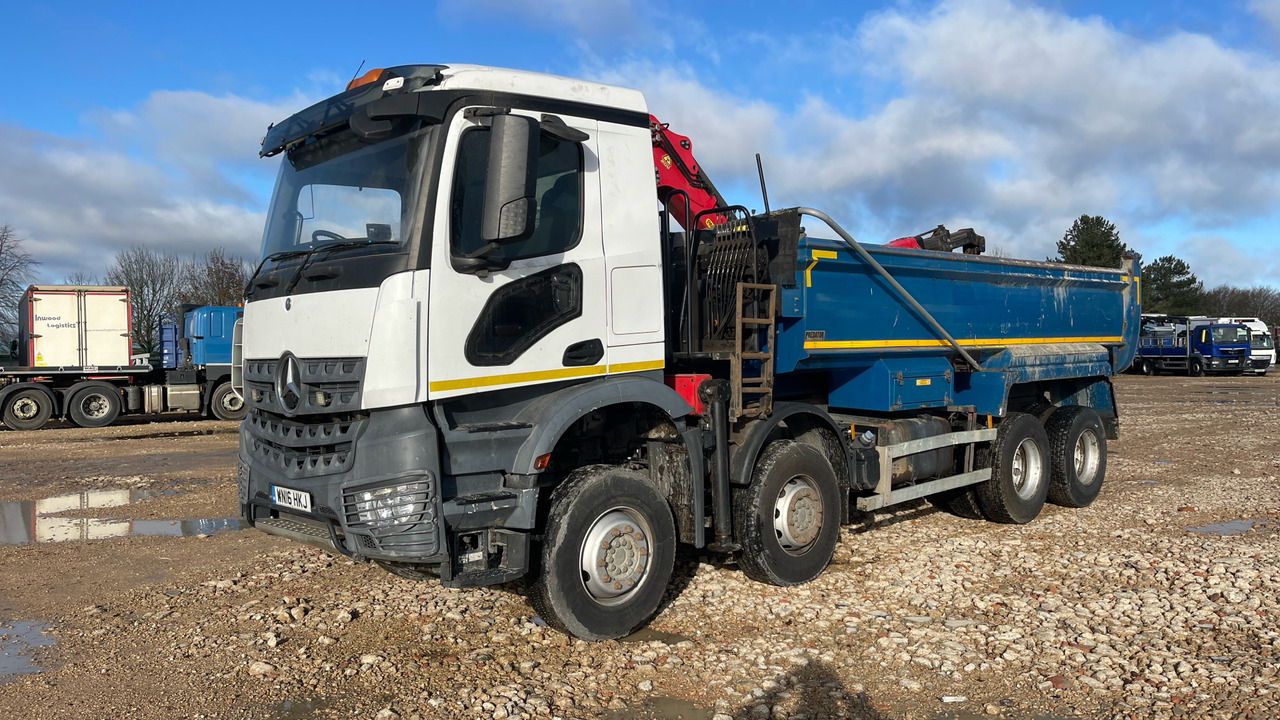MERCEDES-BENZ AROCS - Tipper, Crane truck: picture 2 MERCEDES-BENZ AROCS - Tipper, Crane truck: picture 2