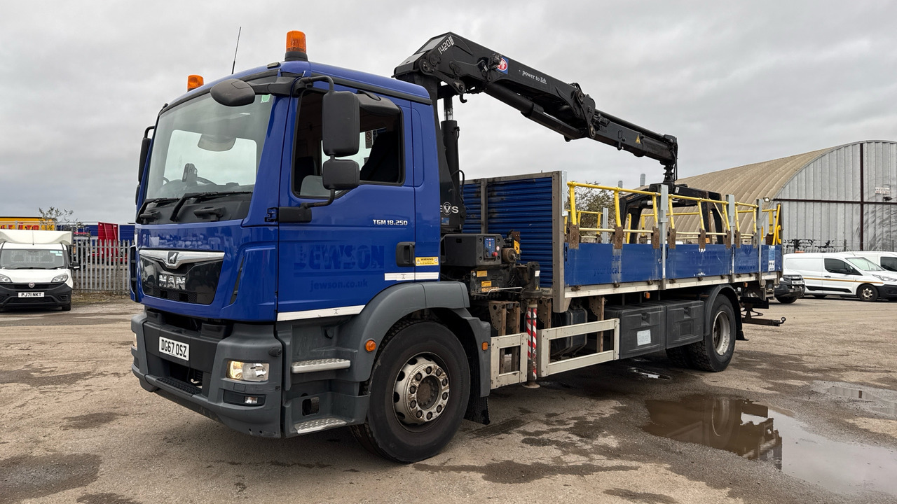Man TGM 18.250 - Dropside/ Flatbed truck, Crane truck: picture 2 Man TGM 18.250 - Dropside/ Flatbed truck, Crane truck: picture 2