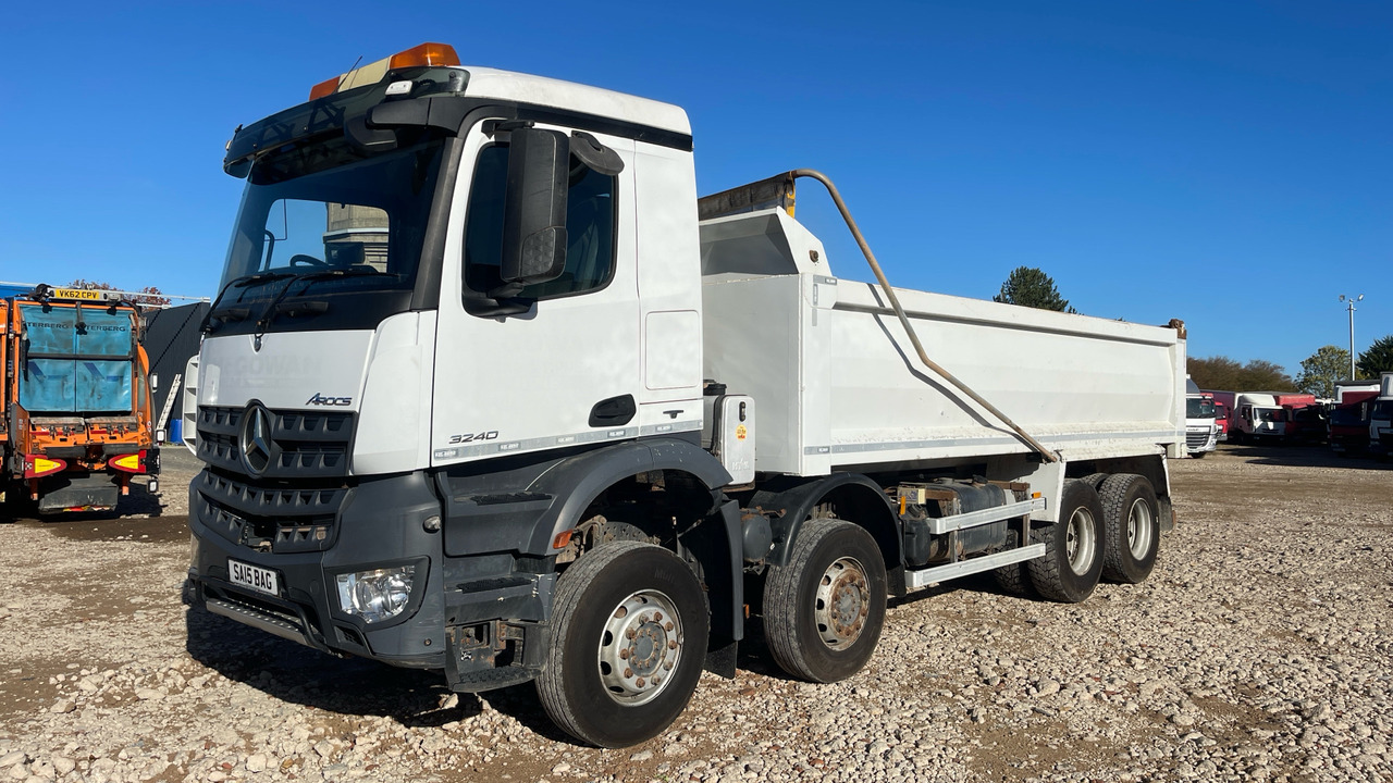 Mercedes-Benz Arocs 3240 - Tipper: picture 2 Mercedes-Benz Arocs 3240 - Tipper: picture 2
