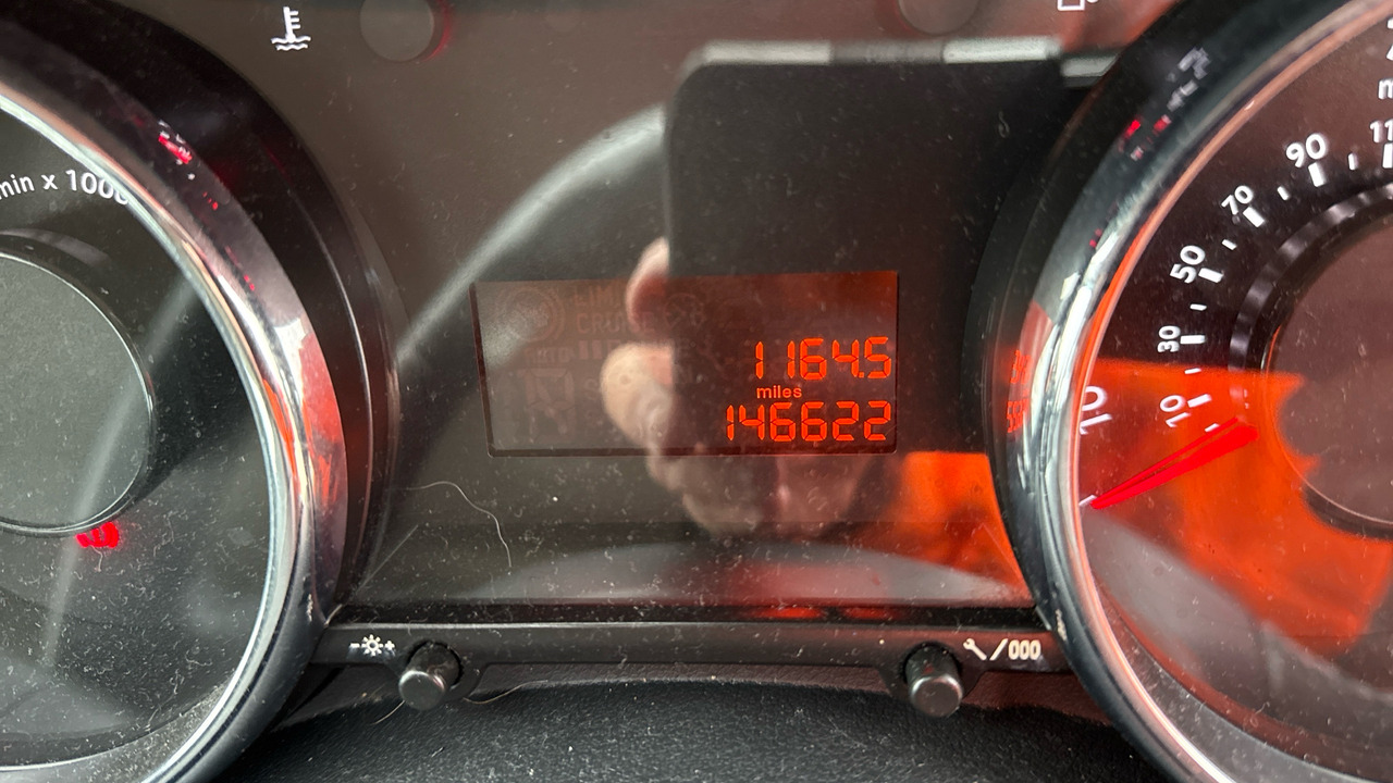 Car PEUGEOT 5008 2.0 HDI 150PS: picture 9 Car PEUGEOT 5008 2.0 HDI 150PS: picture 9