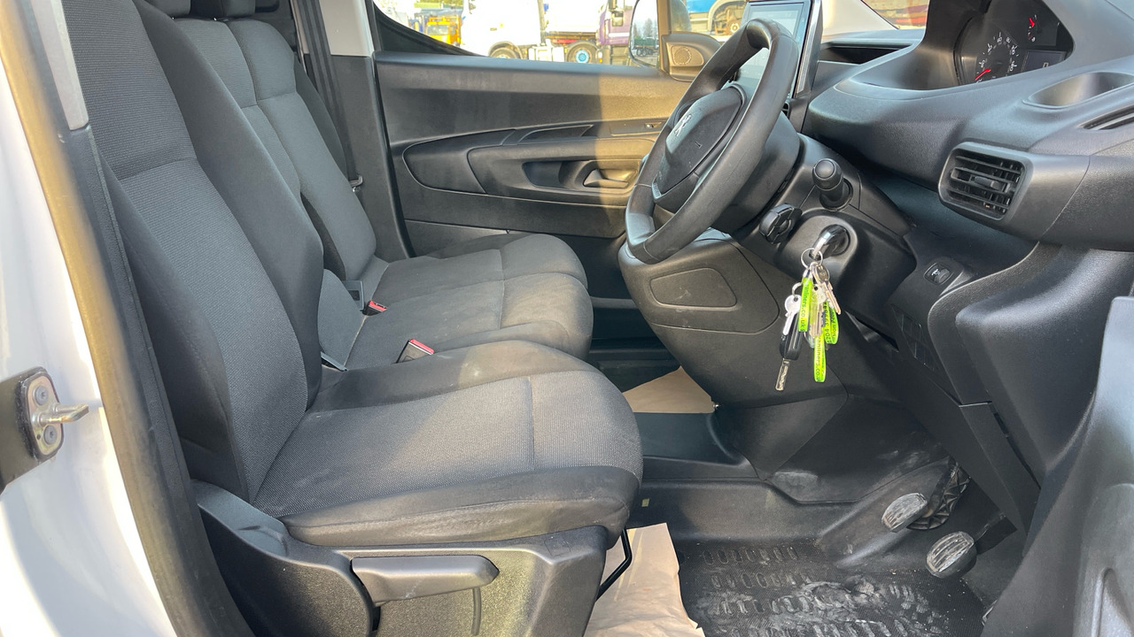 PEUGEOT PARTNER 850 1.5 BLUE HDI 100PS - Small van: picture 5 PEUGEOT PARTNER 850 1.5 BLUE HDI 100PS - Small van: picture 5