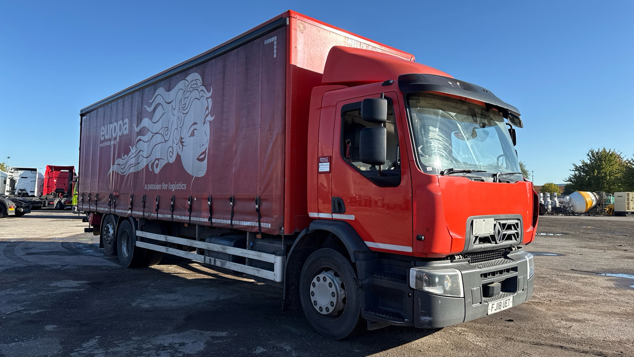 RENAULT D 26 - Curtainsider truck: picture 1 RENAULT D 26 - Curtainsider truck: picture 1