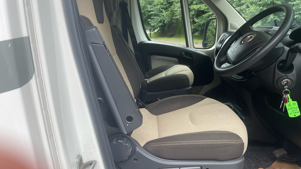 Rimor Seal 9 MOTORHOME - Alcove motorhome: picture 5 Rimor Seal 9 MOTORHOME - Alcove motorhome: picture 5