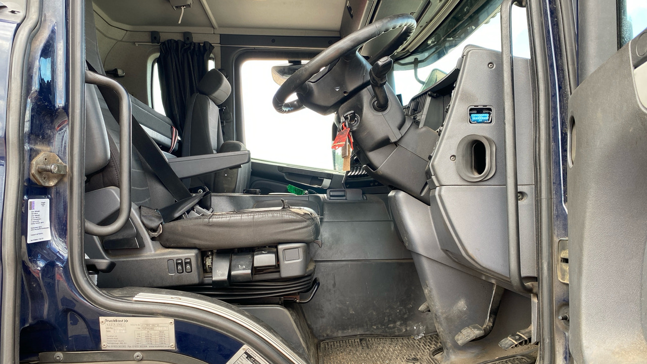 SCANIA P 410 - Autotransporter truck: picture 5 SCANIA P 410 - Autotransporter truck: picture 5