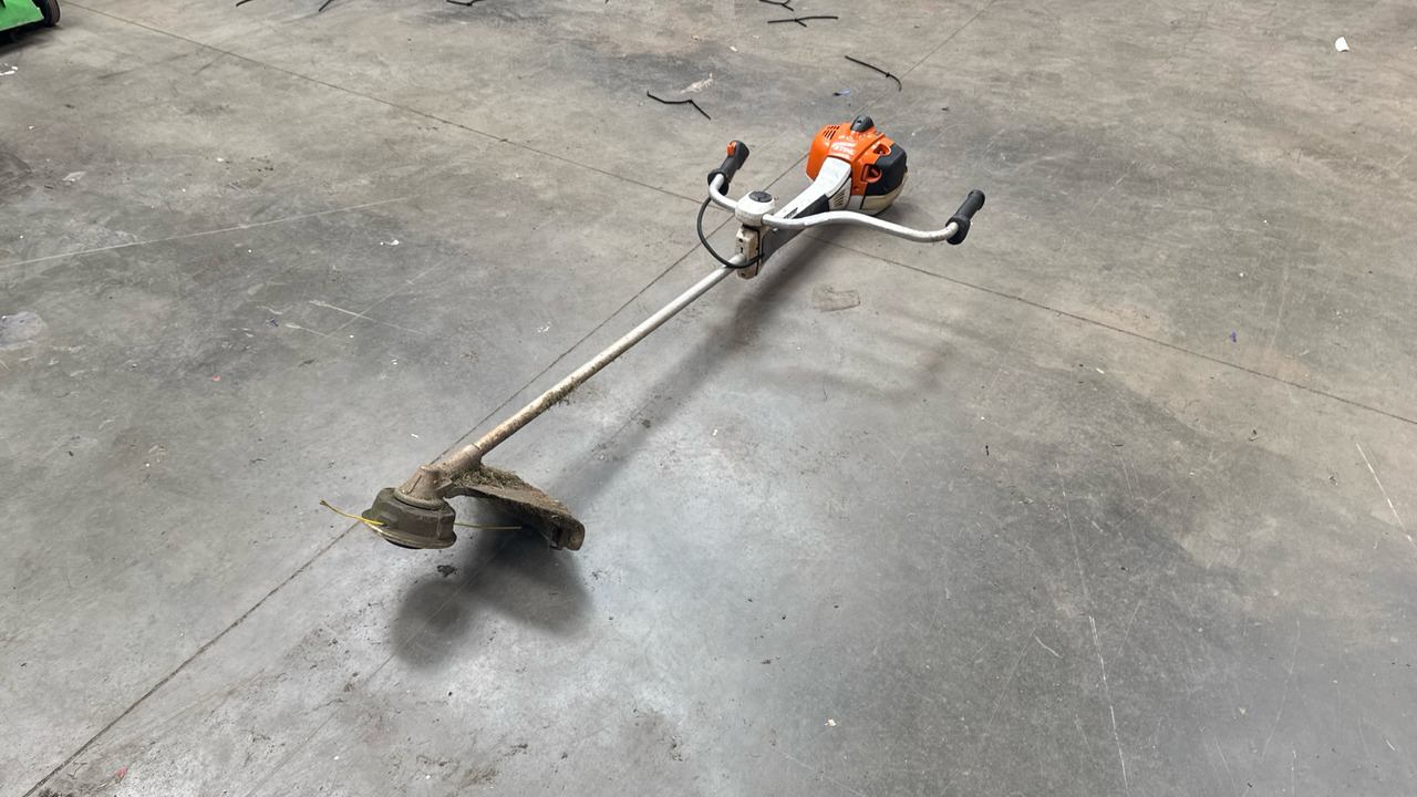 STIHL STRIMMER - Construction equipment: picture 3 STIHL STRIMMER - Construction equipment: picture 3