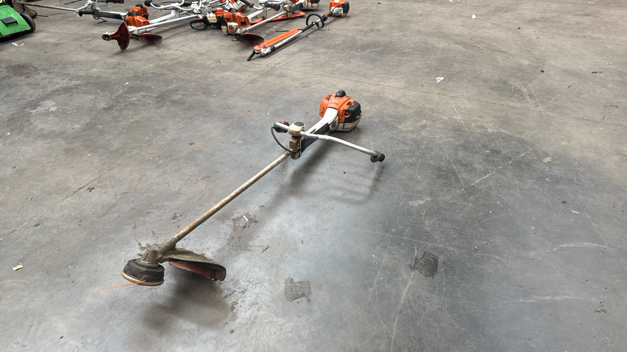 STIHL STRIMMER - Construction equipment: picture 3 STIHL STRIMMER - Construction equipment: picture 3