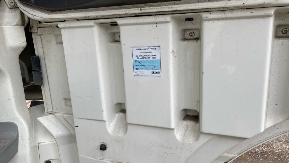 Tractor unit DAF XF 460: picture 17