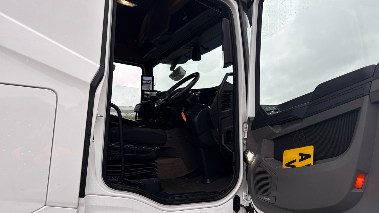 DAF XF 530 - Tractor unit: picture 5 DAF XF 530 - Tractor unit: picture 5