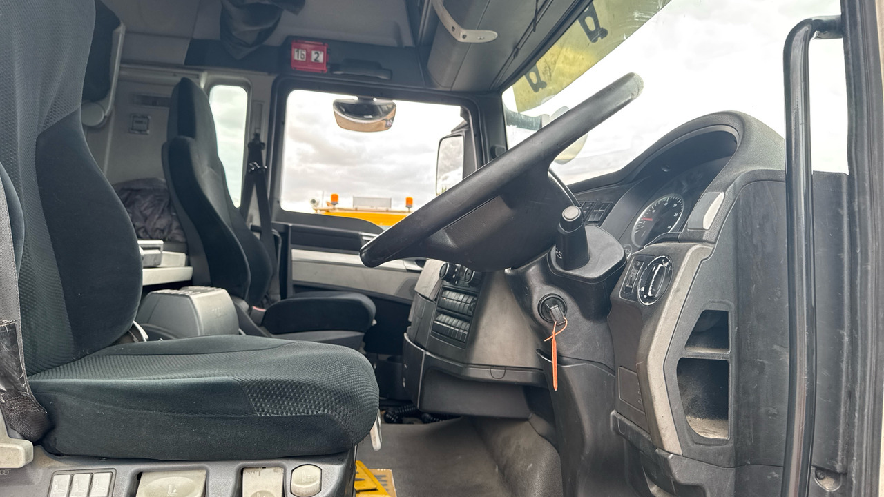 MAN TGX 26.480 - Tractor unit: picture 5 MAN TGX 26.480 - Tractor unit: picture 5