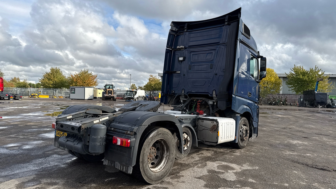 MERCEDES-BENZ ACTROS 2445 - Tractor unit: picture 4 MERCEDES-BENZ ACTROS 2445 - Tractor unit: picture 4