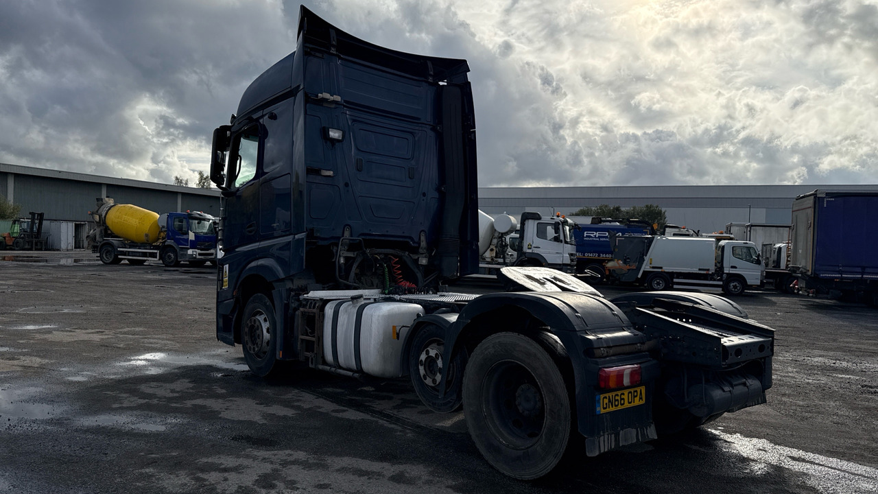 MERCEDES-BENZ ACTROS 2445 - Tractor unit: picture 3 MERCEDES-BENZ ACTROS 2445 - Tractor unit: picture 3
