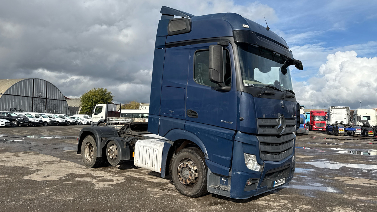 MERCEDES-BENZ ACTROS 2445 - Tractor unit: picture 1 MERCEDES-BENZ ACTROS 2445 - Tractor unit: picture 1