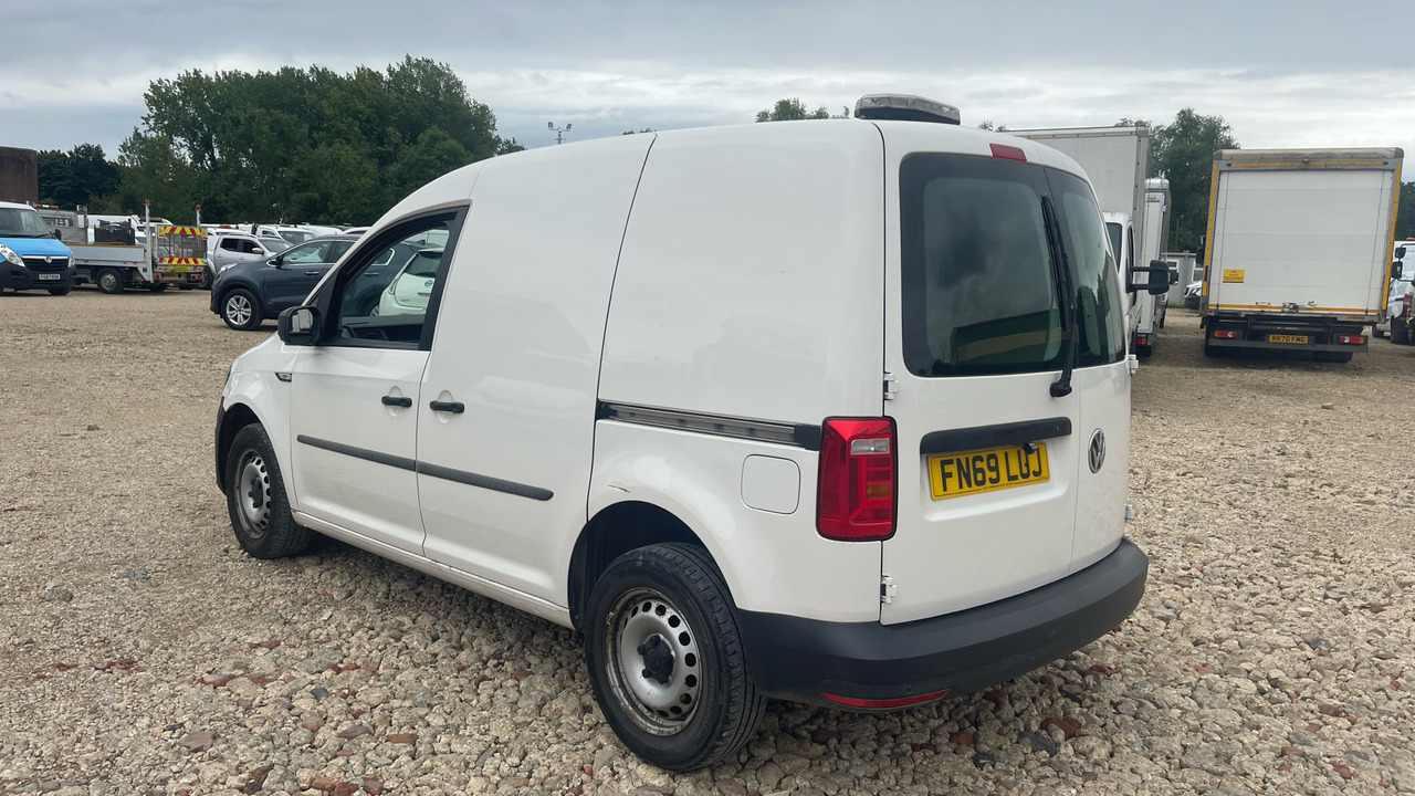 VOLKSWAGEN CADDY 2.0 TDI BLUEMOTION STARTLINE 102PS - Small van: picture 3 VOLKSWAGEN CADDY 2.0 TDI BLUEMOTION STARTLINE 102PS - Small van: picture 3